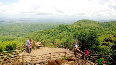 Wisata Watu Goyang Rekomendasi Liburan Akhir Pekan