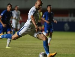 Babak Pertama, PERSIB Ditahan Imbang PSIS Semarang 0-0