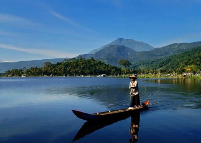Pesona Wisata Danau Rawa Pening Kabupaten Semarang