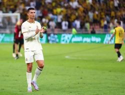 Ronaldo Dongkol Fans Al Ittihad Gaungkan Chant Messi