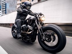 Harley-Davidson kustom ini sangat keterlaluan, kami yakin Anda tidak dapat mengidentifikasi modelnya