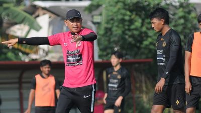 Joko Susilo Sesuaikan Program Latihan Arema FC untuk Pemain yang Berpuasa