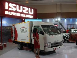 Isuzu menawarkan kendaraan komersial off-the-shelf sesuai dengan peraturan sertifikasi uji registrasi tipe (SRUT)