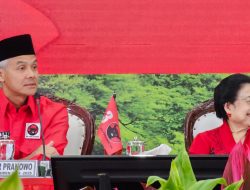 Ganjar Pranowo Semringah Dapat Cokelat dari Megawati
