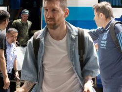 Viral Video Lionel Messi Tertahan saat Tiba di Bandara Beijing, Ada Apa?