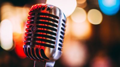 Lima Aplikasi Karaoke Untuk Pengguna Android