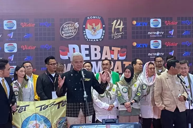 Ganjar Sebut Penampilan Mahfud dalam tempat Debat Cawapres Menginspirasi