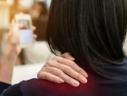 Main HP 4 Jam Sehari, Perempuan Ini adalah Alami Sakit Kronis