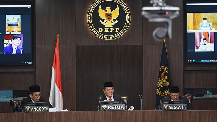DKPP Kuantitas Ketua KPU Hasyim Asy’ari Tak Mampu Tunjukkan Sikap Profesional