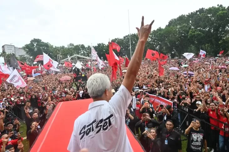 Ke Puluhan Ribu Warga Manado, Ganjar Tegaskan Keseriusan Ciptakan SDM Unggul kemudian juga Buka Lapangan Kerja