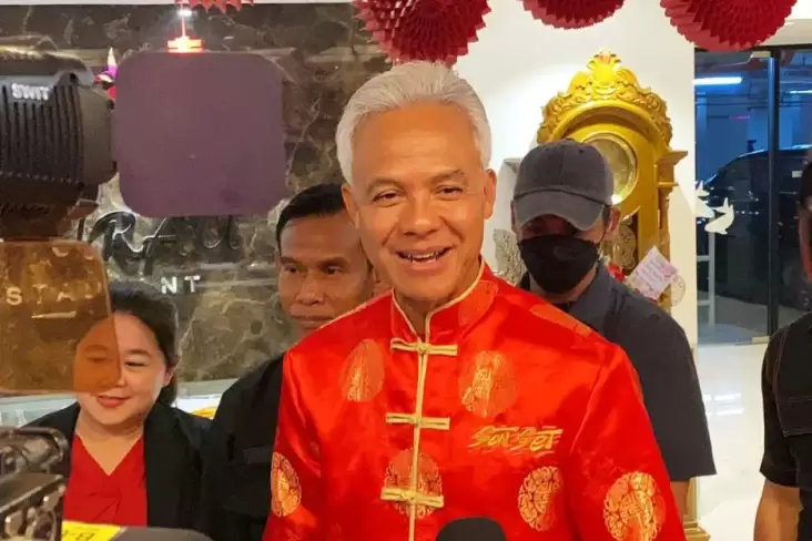 Makan Waktu petang Bersama Etnis Tionghoa, Ganjar Didoakan Beruntung Tahun Ini adalah adalah