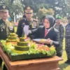 Bupati Pangandaran Potong Tumpeng Usai Upacara HUT ke-80 TNI