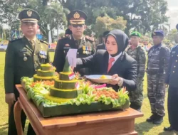Bupati Pangandaran Potong Tumpeng Usai Upacara HUT ke-80 TNI
